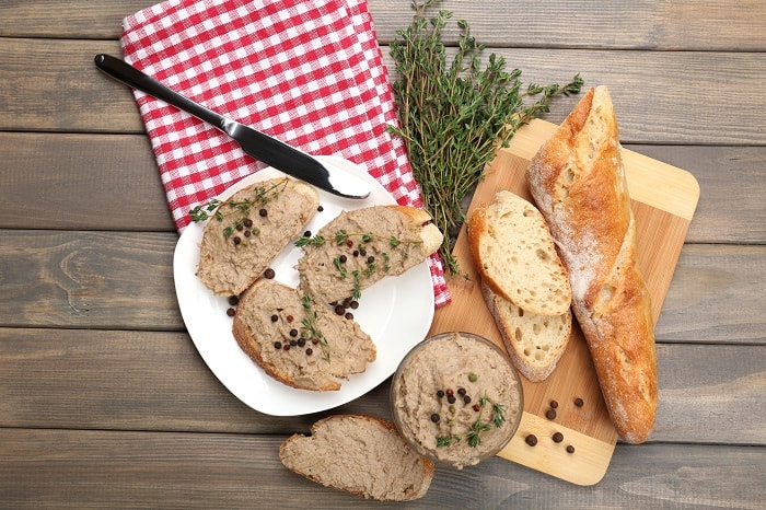 French picnic chicken liver pate